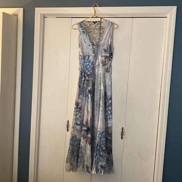 Long dress with shawl - Picture 2 of 3